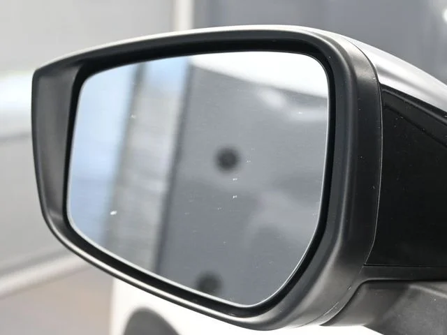Used 2023 White Nissan SR image 10