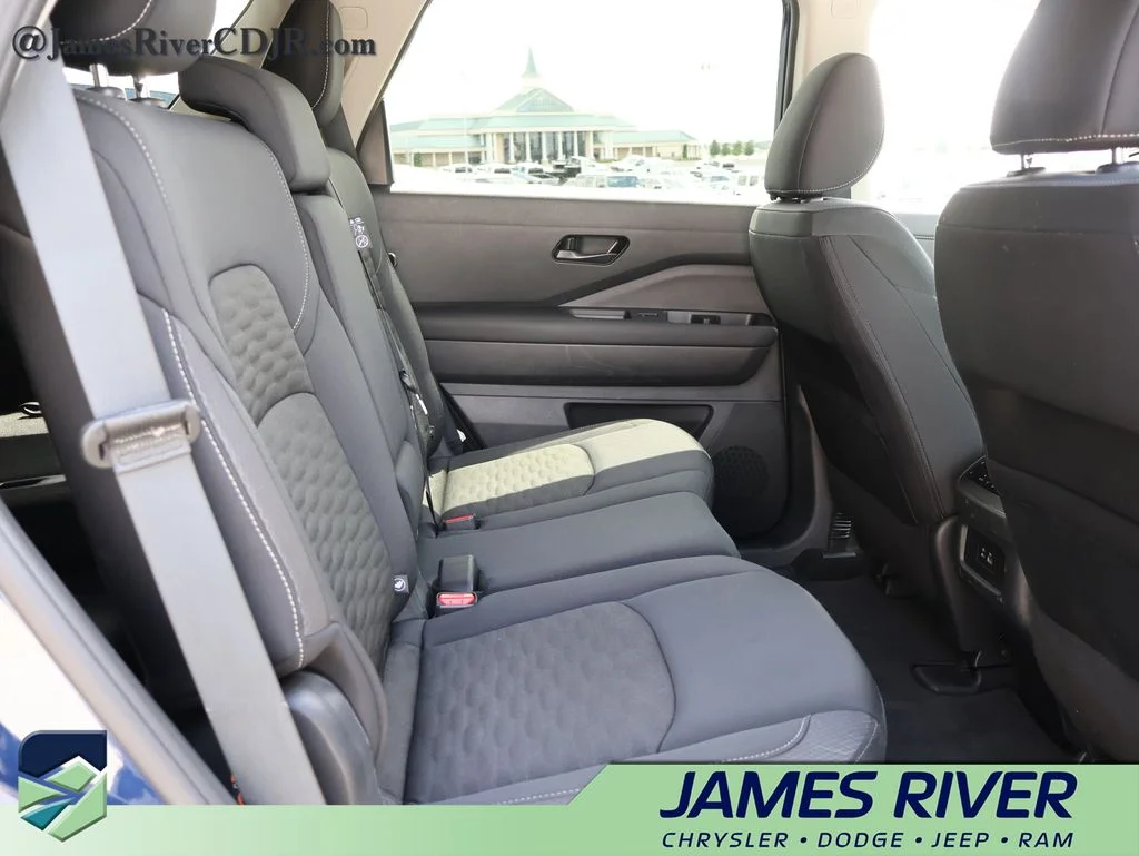 Used 2025 Blue Nissan SV image 12