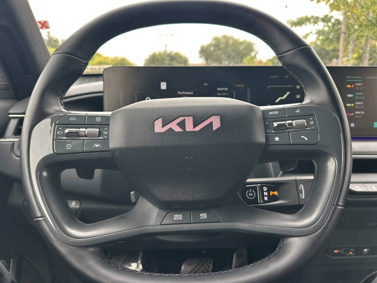 Used 2024 Pebble Kia GT-Line 4D Sport Utility image 28