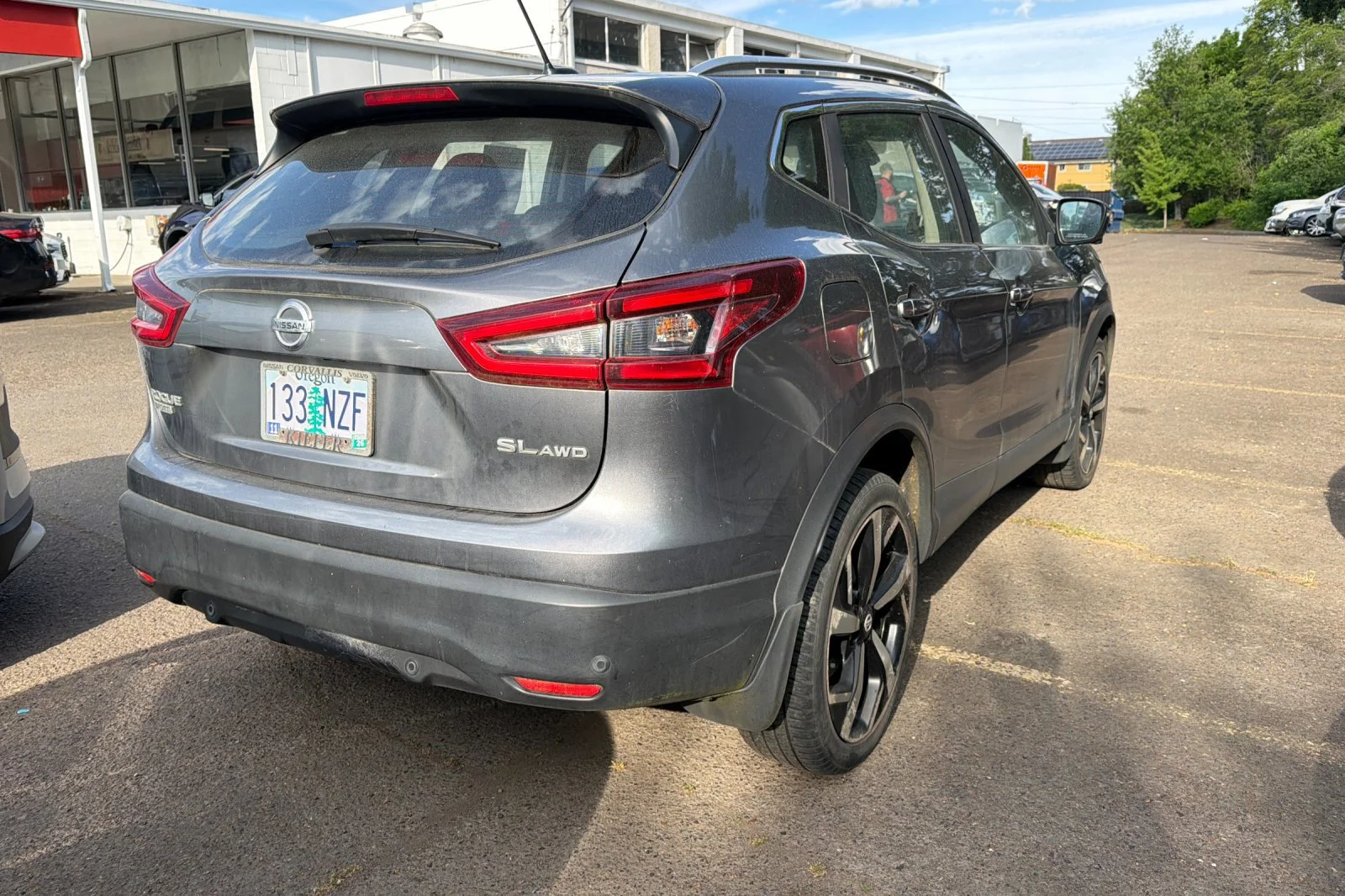Used 2021 Gun Metallic Nissan SL image 2