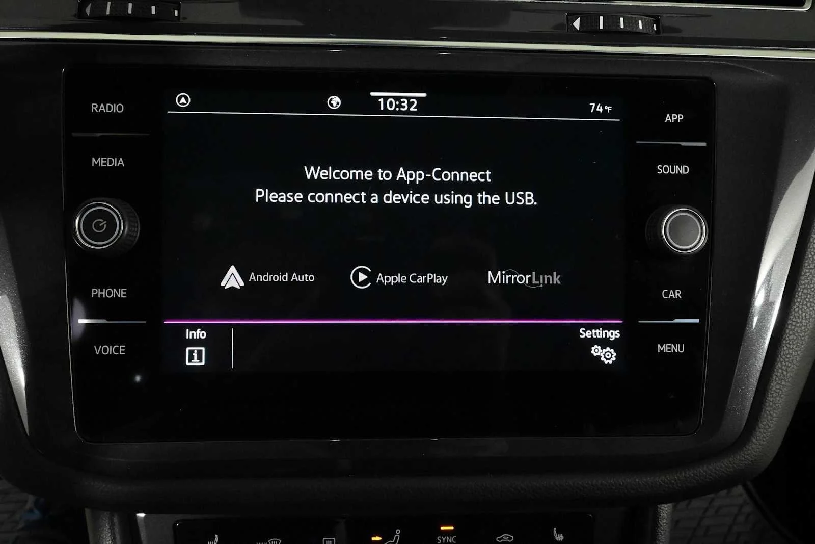 Certified Used 2023  VOLKSWAGEN SE image 25