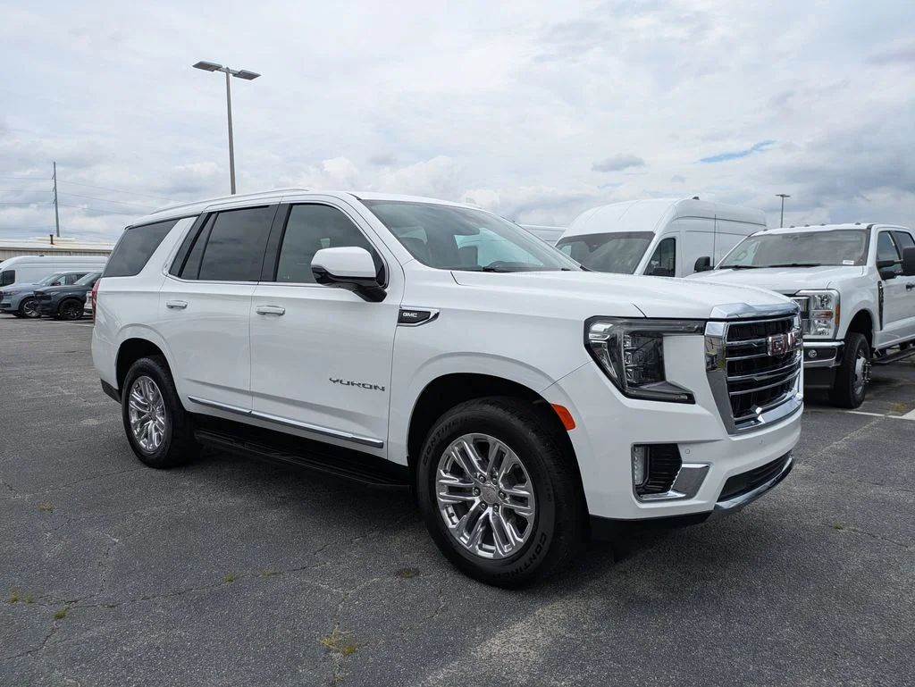 Certified Used 2024 Summit White GMC SLT image 2
