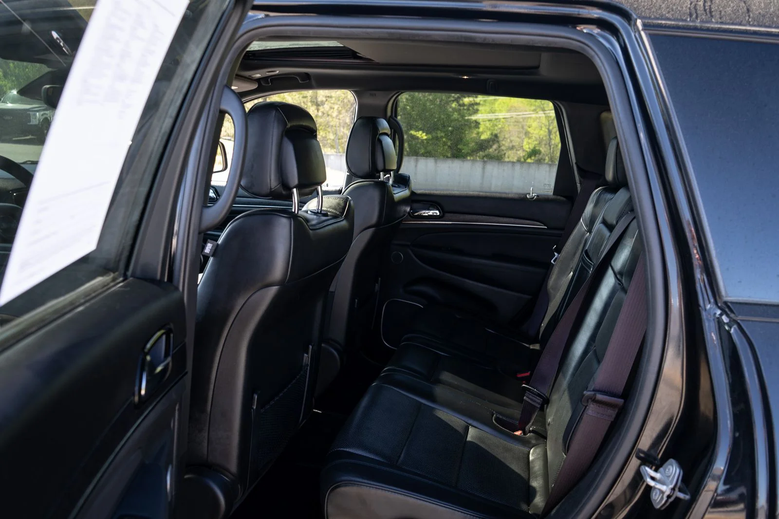 Used 2019 Black Jeep Overland image 19