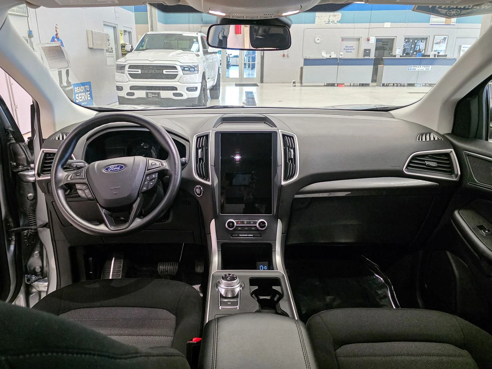 New 2024 Iconic Silver Metallic Ford SE image 25