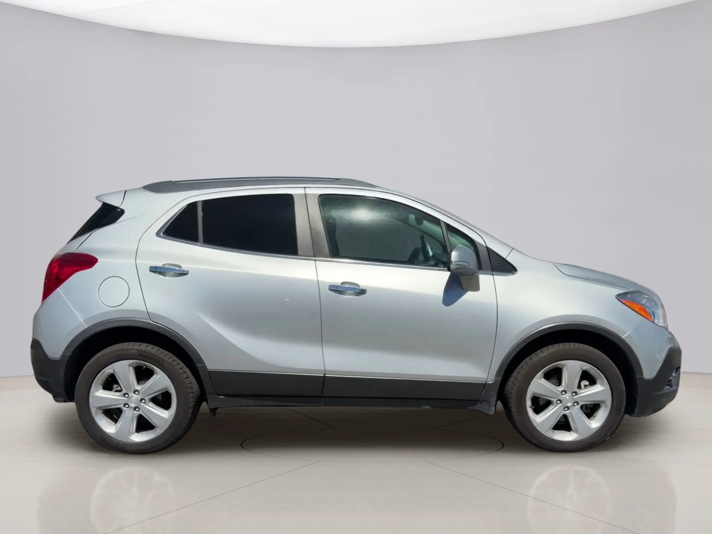 Used 2016 Silver Buick CONVENIENCE image 6
