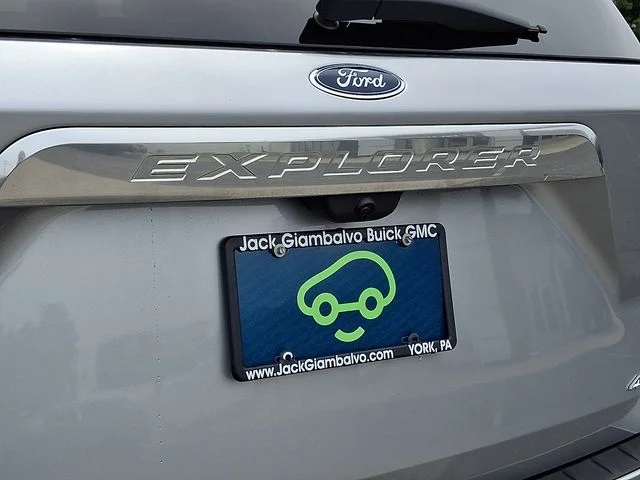 Used 2023 Silver Ford Platinum image 30