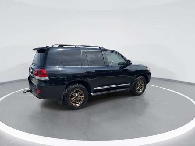 Used 2017 Black Toyota  image 7