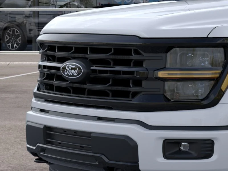 New 2026 Oxford White Ford XLT image 17
