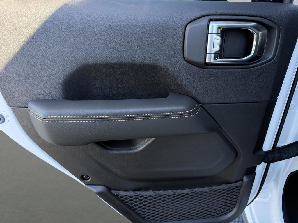 2025 Jeep Wrangler 4-Door Sahara - Photo 29