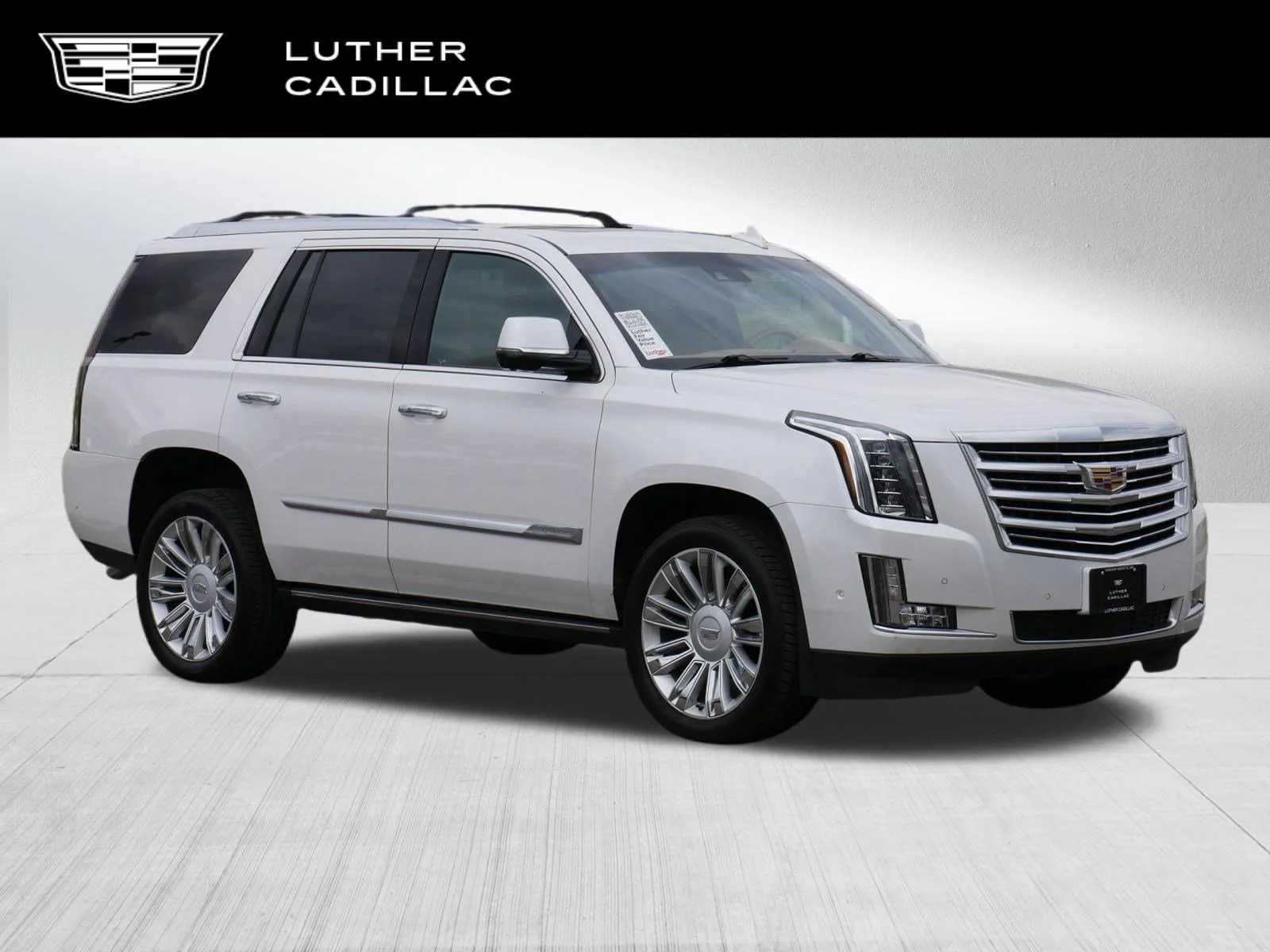 2017 Cadillac Escalade AWD Platinum's photo
