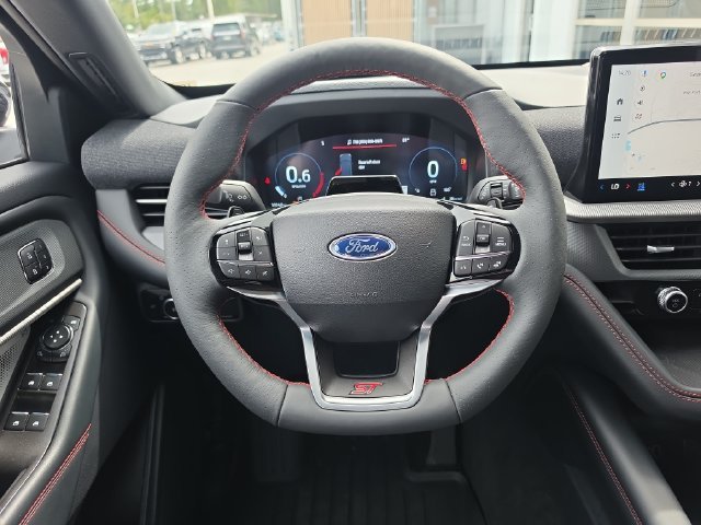 2026 Ford Explorer ST - Photo 12