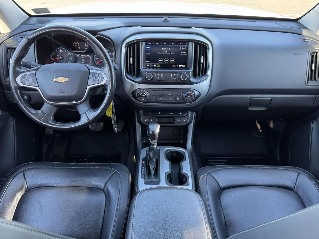 Used 2022 White Chevrolet LT image 17