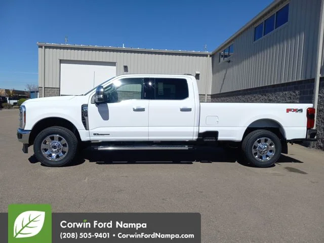 New 2026 Oxford White Ford Lariat image 6