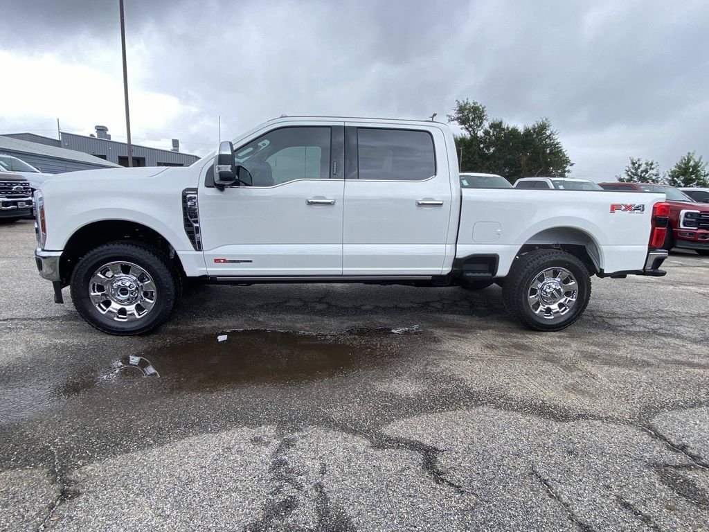 New 2026 Star White Metallic Tri-Coat Ford F-350® Lariat® image 5