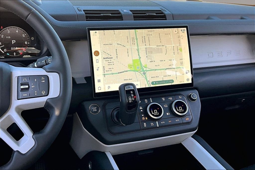 New 2026 Borasco Grey LAND ROVER X-Dynamic SE image 6