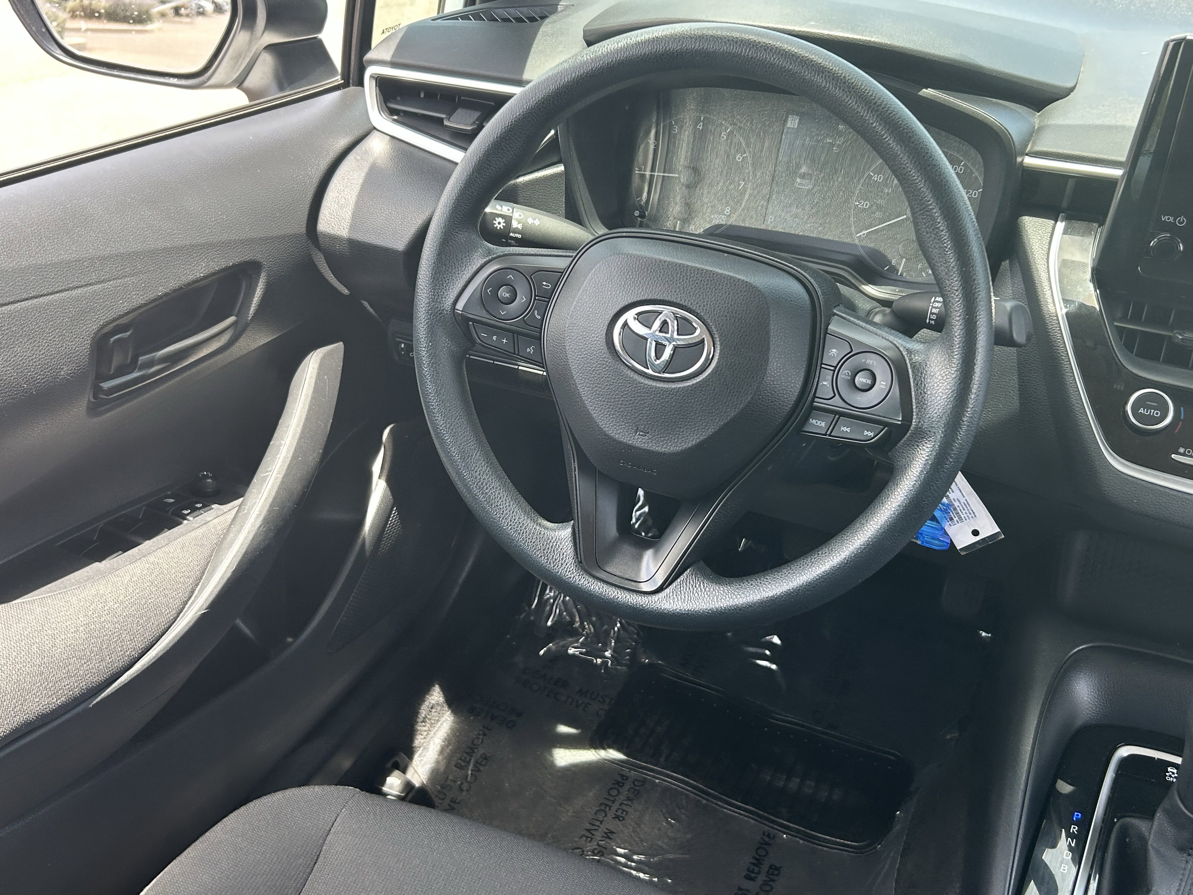 2023 Toyota Corolla LE - Photo 16