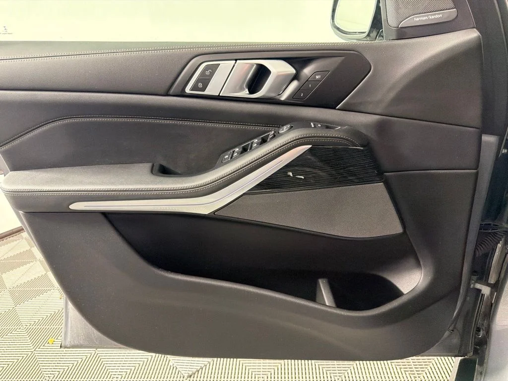Certified Used 2025 Gray BMW xDrive40i image 23
