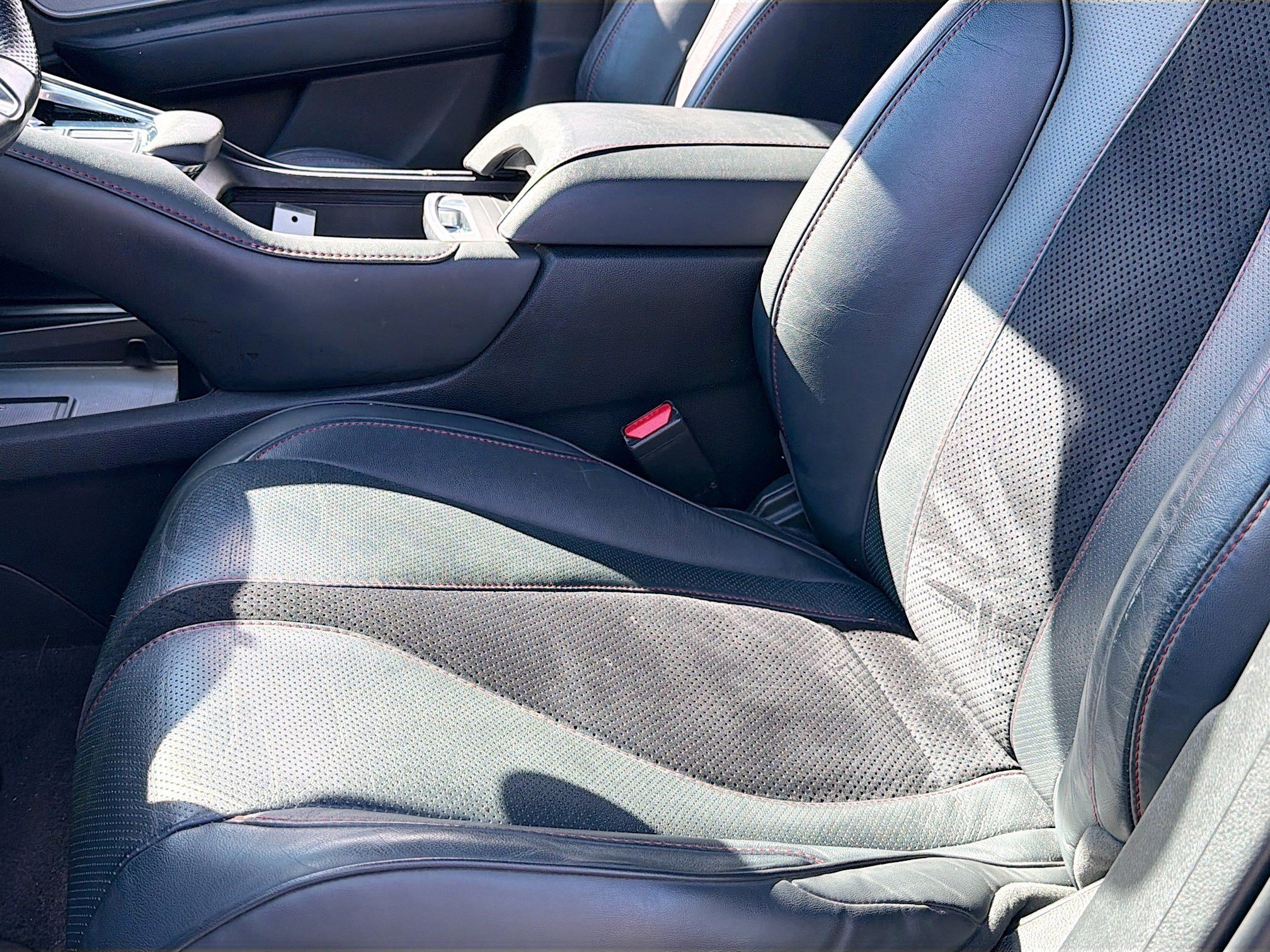 Used 2022 Apex Blue Pearl Acura w/A-Spec Package image 10