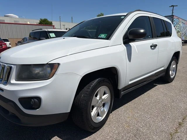Used 2014 White Jeep Sport image 3