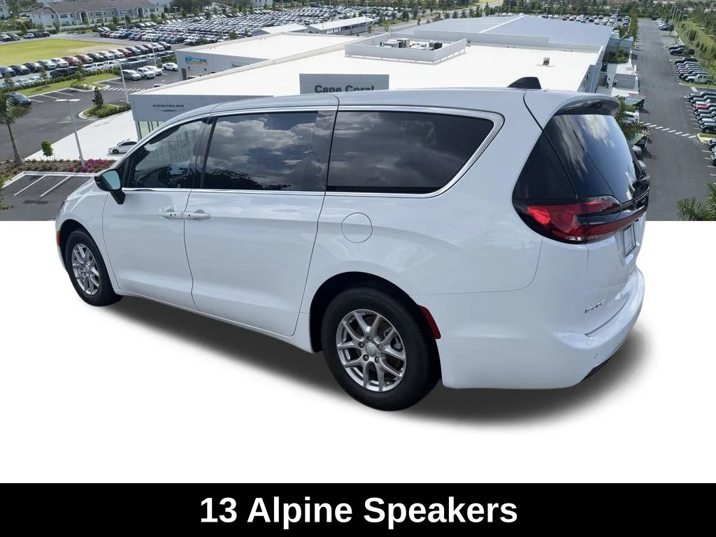 New 2027 Bright White Clear-Coat Paint Chrysler Select image 5