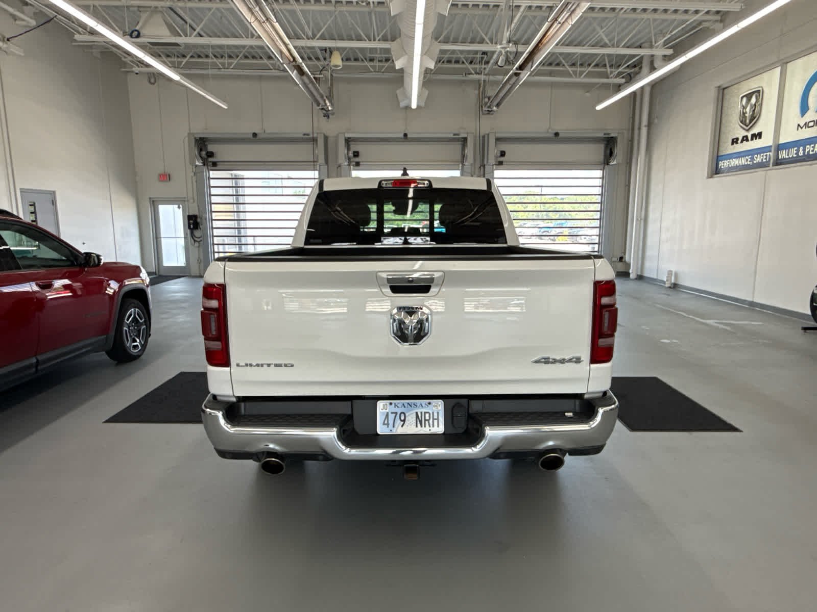 Used 2021 Ivory White Tri-Coat Pearlcoat Ram Limited image 5