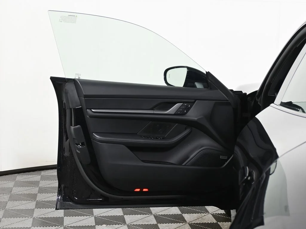 New 2026 Black Porsche 4S image 31