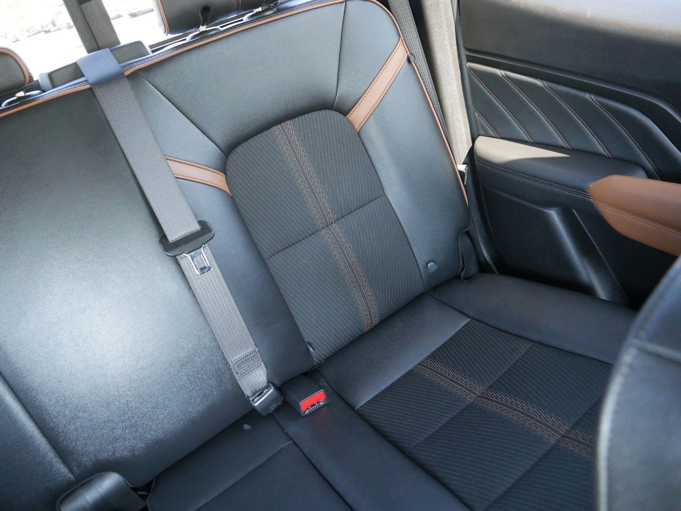 Used 2023 Summit White GMC 4WD AT4 image 14