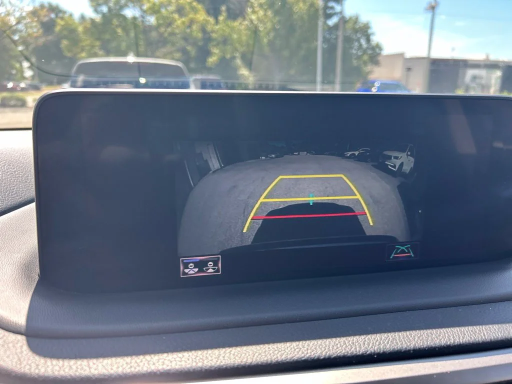 Used 2020 White Lexus 350L image 13