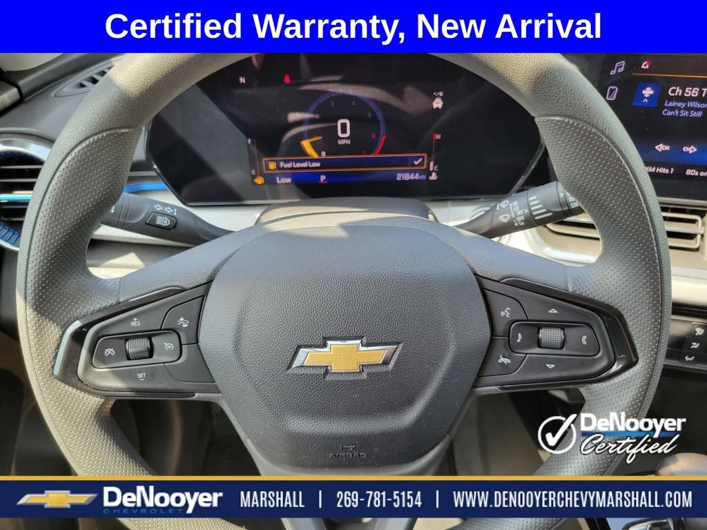 2025 Chevrolet Trax LT - Photo 9