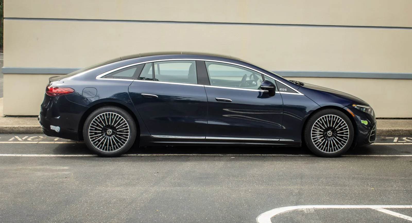 Used 2023 Black Mercedes-Benz 580 image 9