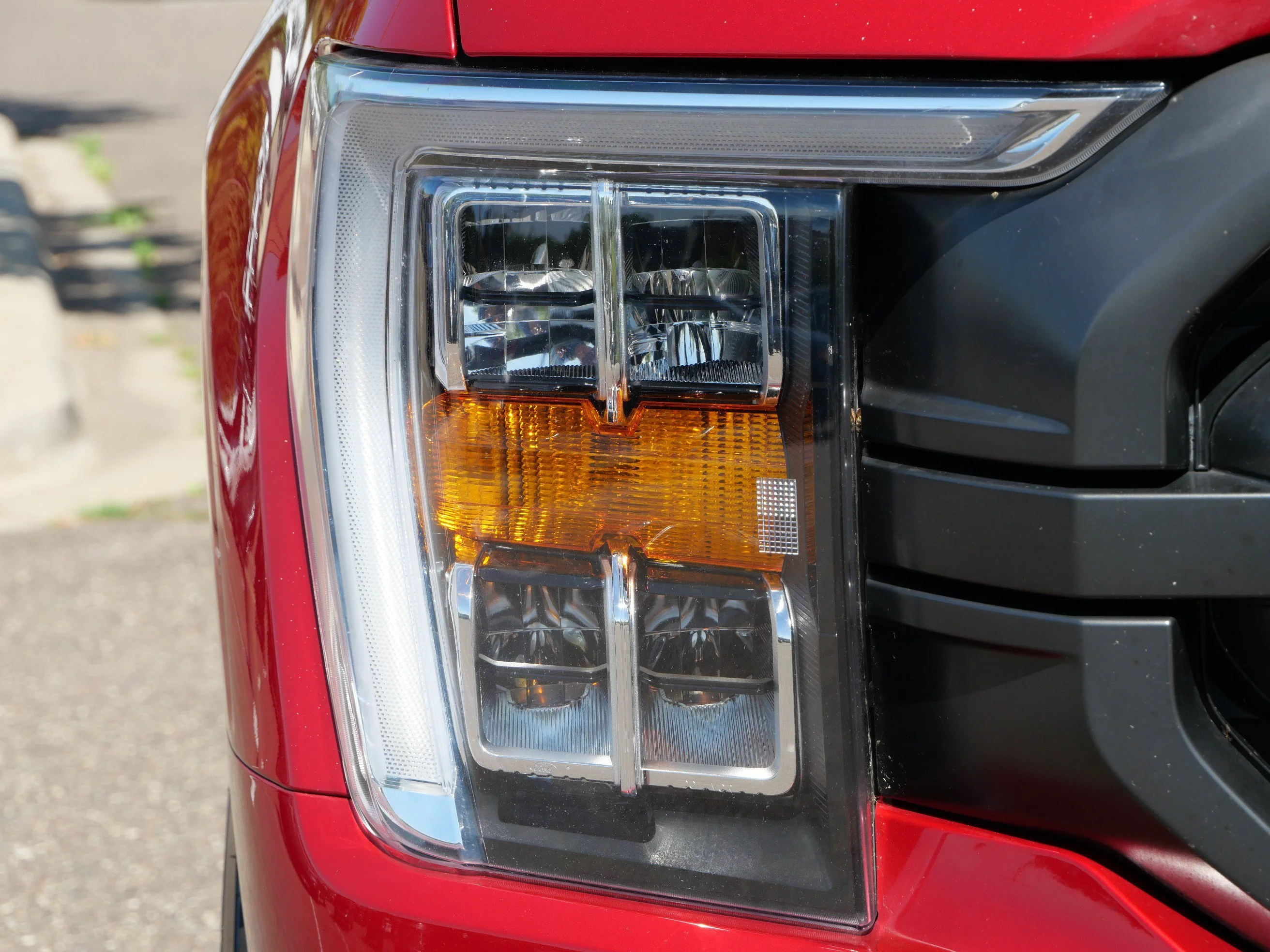 Used 2021 Rapid Red Metallic Tinted Clearcoat Ford XLT image 9