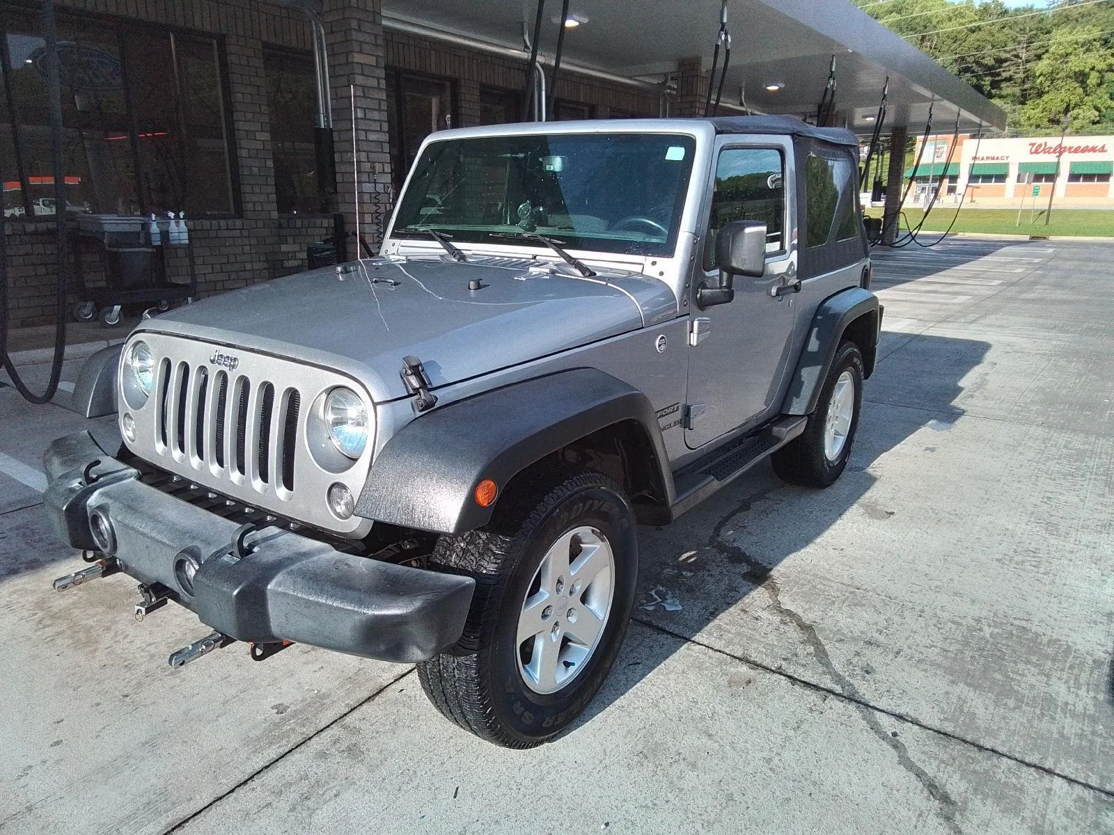 2016 Jeep Wrangler Sport S's photo