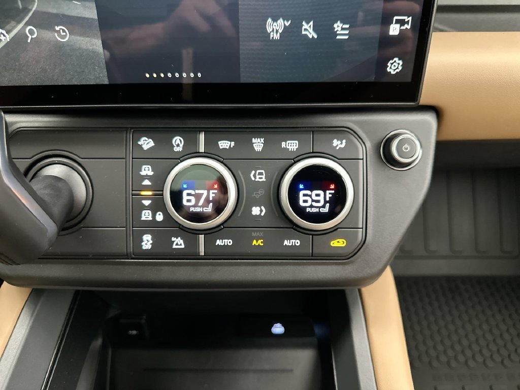 New 2026 Fuji White Land Rover S image 13