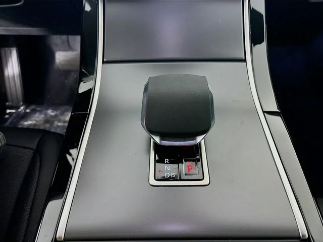 New 2026 White Land Rover S image 18
