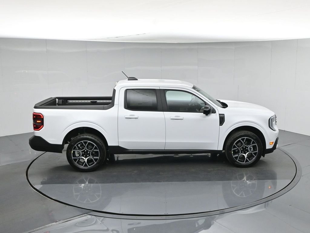 New 2026 Oxford White Ford Lariat image 40