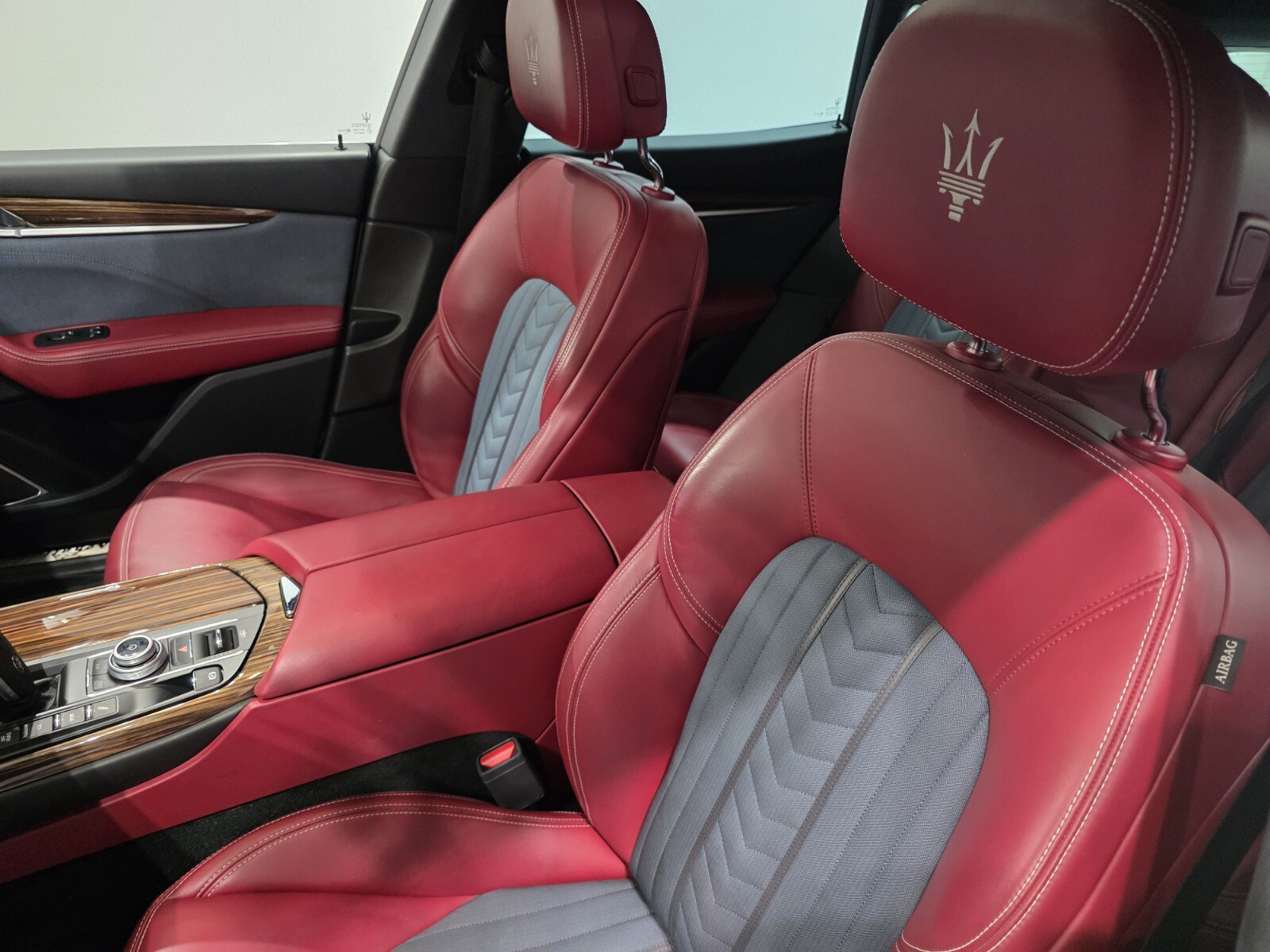 Used 2021 Bianco Maserati GranLusso 3.0L image 8
