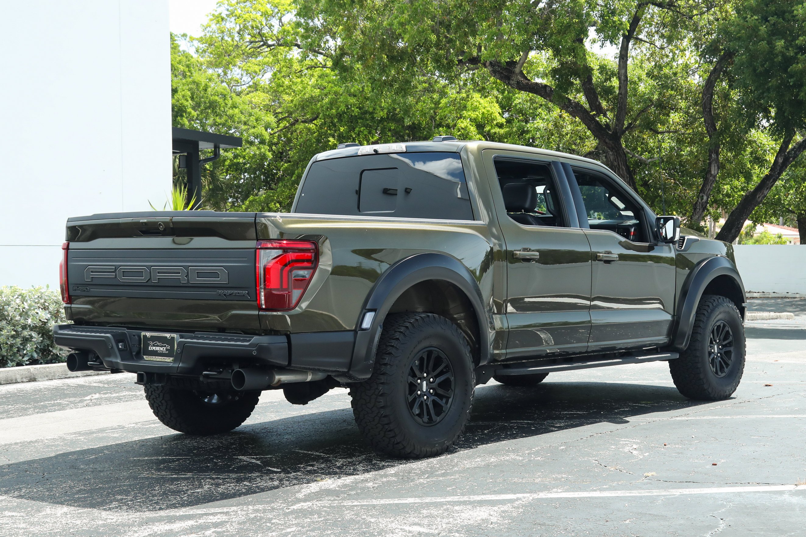 Used 2025 Green Ford Raptor image 5