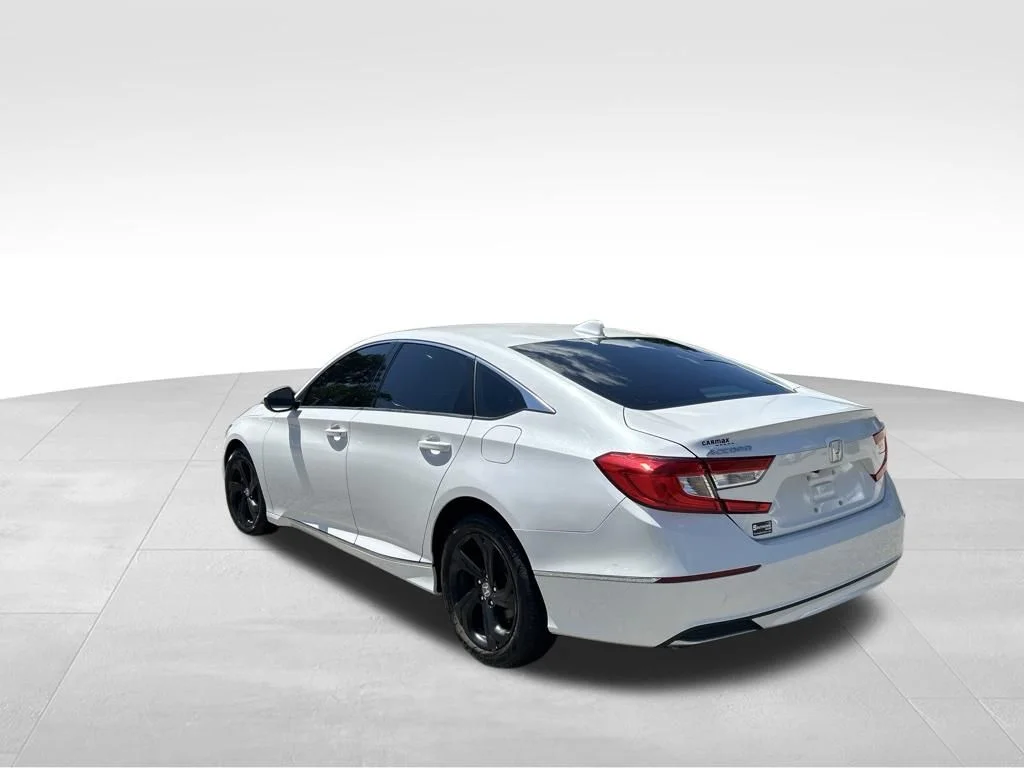 Used 2018 White Honda EX-L image 3