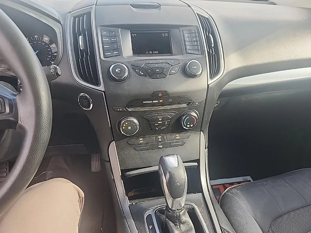 Used 2015 White Ford SE image 24
