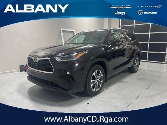 Used 2021 Brown Toyota XLE image 1