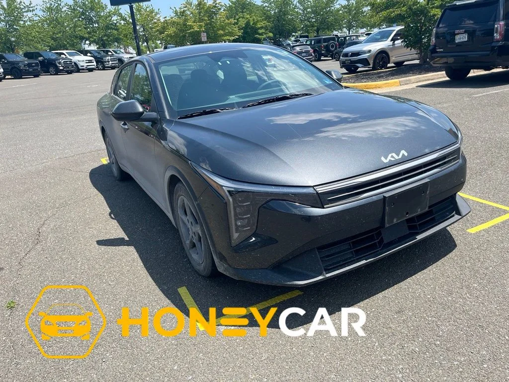 2025 Kia K4 LXS AT's photo