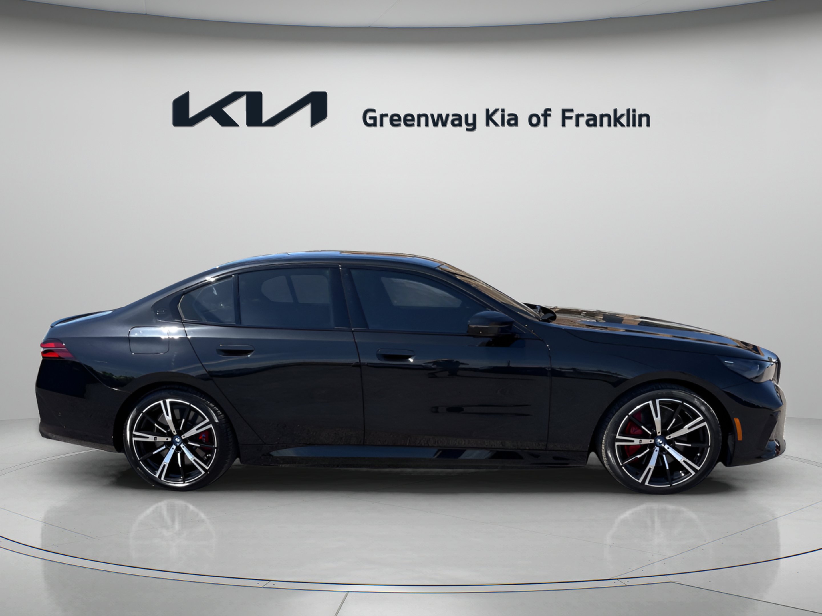 Used 2024 Black Sapphire Metallic BMW M60 image 8