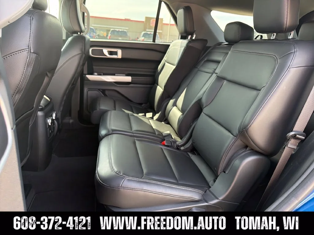 Used 2022 Blue Metallic Ford XLT image 28