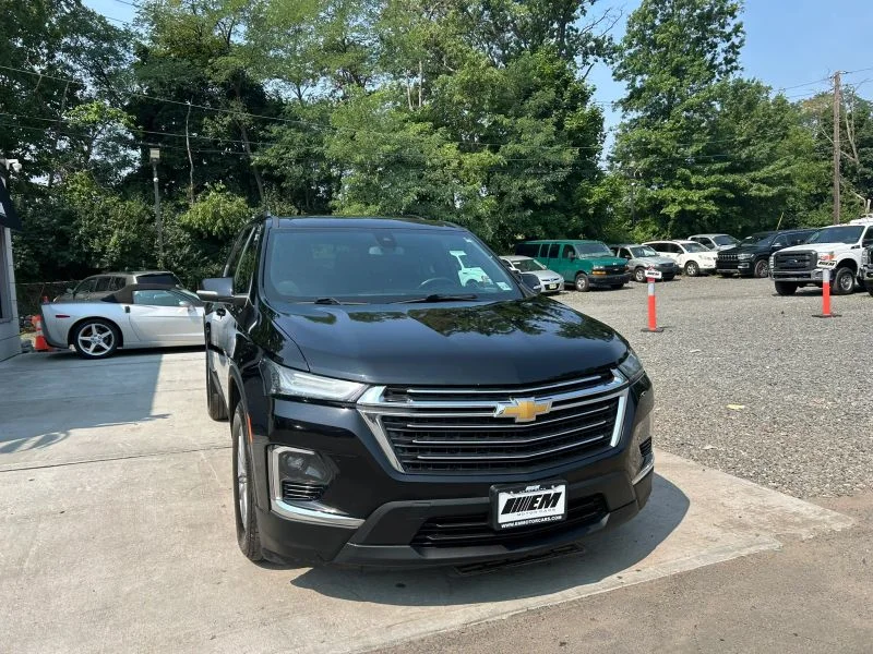 Used 2022 Black Chevrolet LT Sport Utility 4D image 17