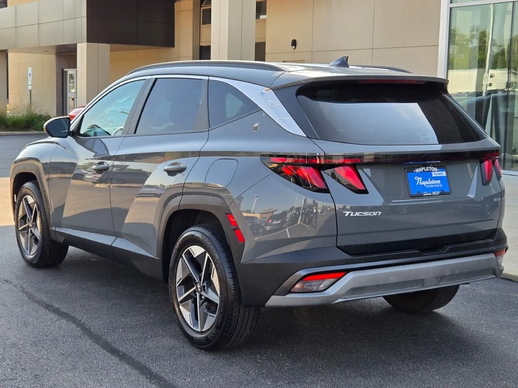 Used 2025 Gray Hyundai SEL image 14