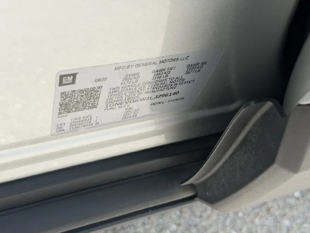 Used 2020 SILVER ICE METALLIC Chevrolet LT Cloth image 36