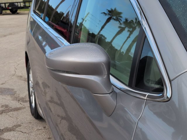 Used 2021 Silver Chrysler Touring L image 11