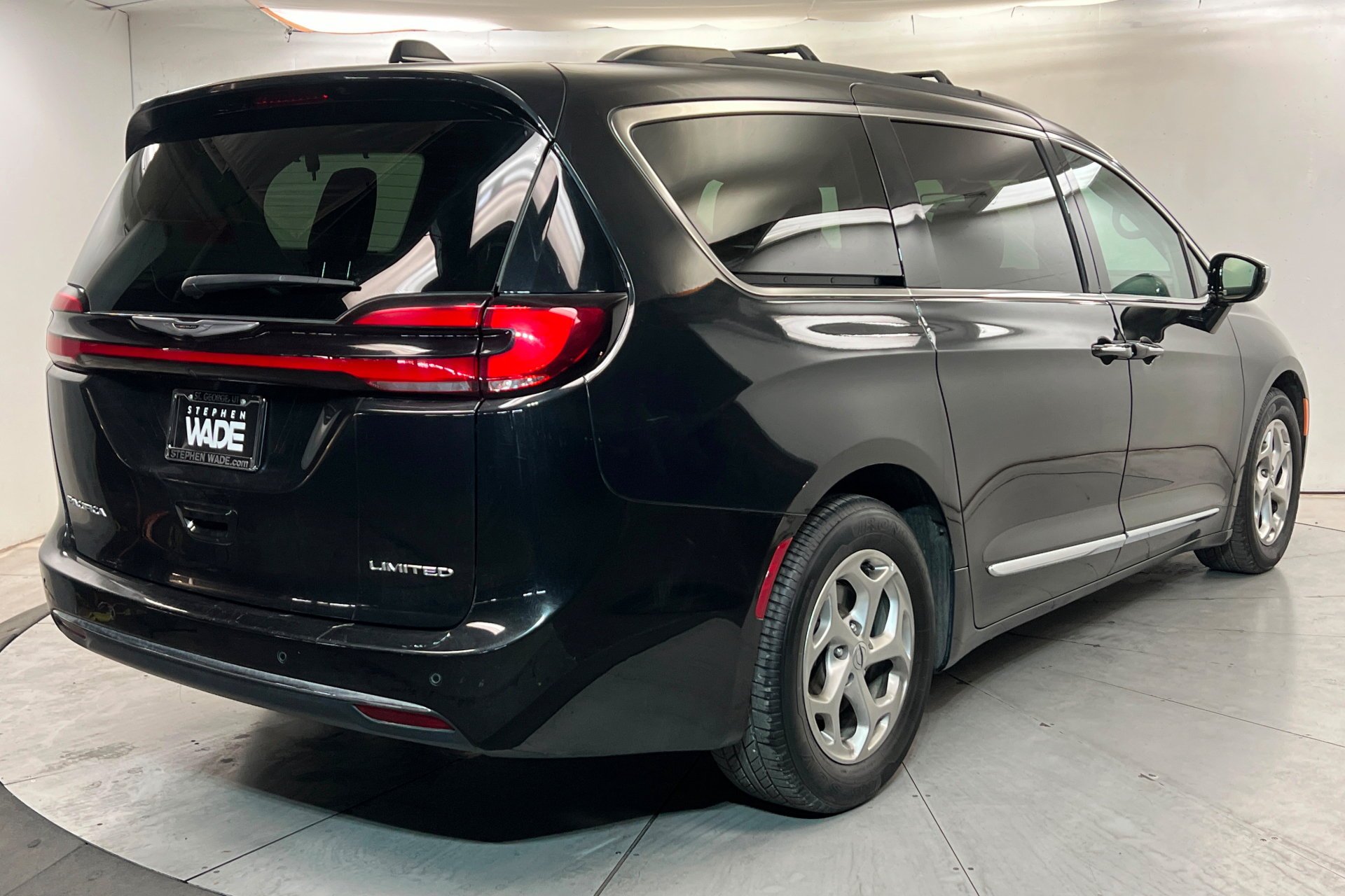 2023 Chrysler Pacifica Limited - Photo 6