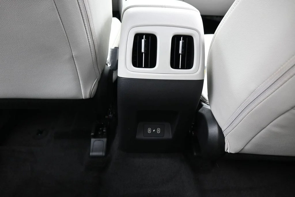Used 2025 Ecotronic Gray Hyundai SEL Convenience image 38