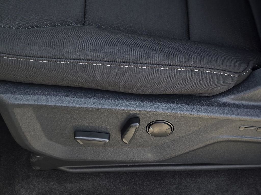 New 2026 Carbonized Gray Metallic Ford XLT image 14